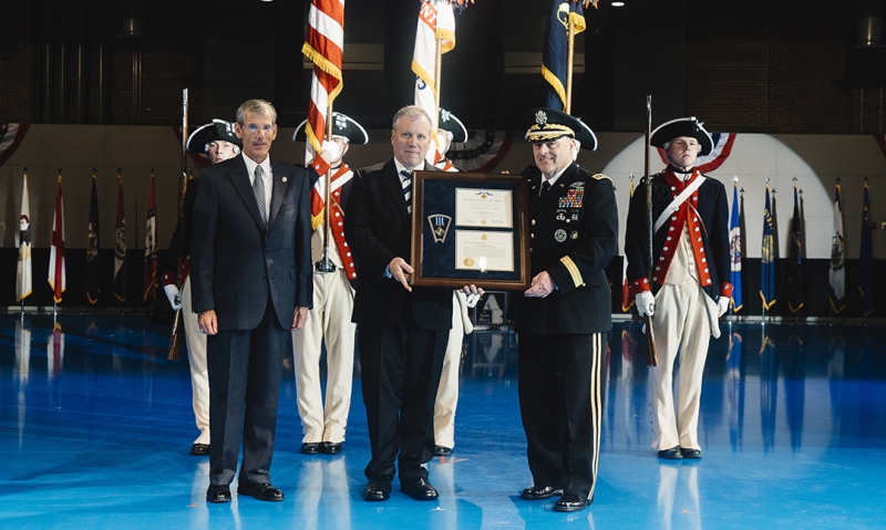 World War I aviator posthumously receives the Distinguished Flying Cross