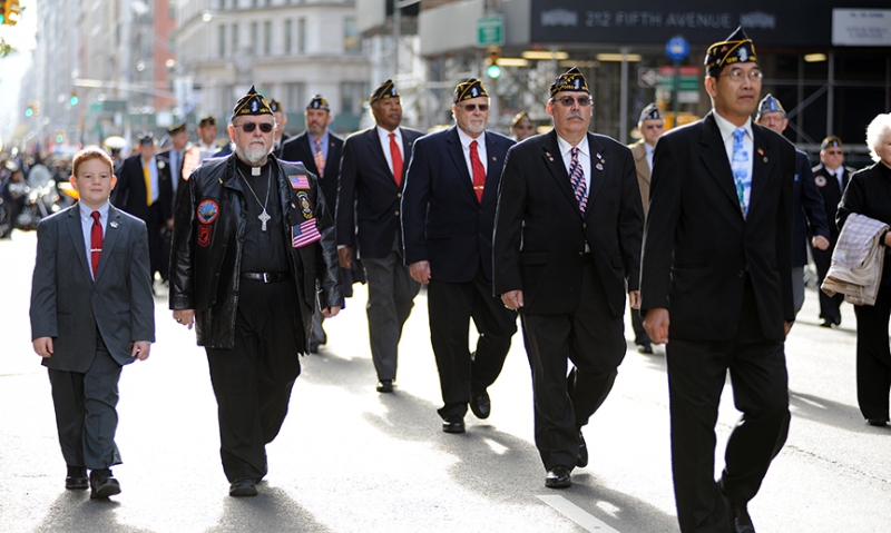 Legionnaires march in &quot;America&#039;s Parade&quot;