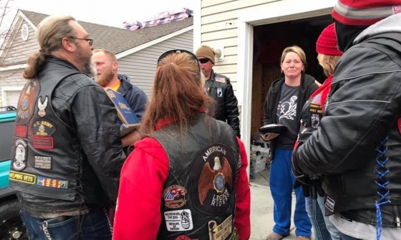 Legion Riders deliver Thanksgiving to others