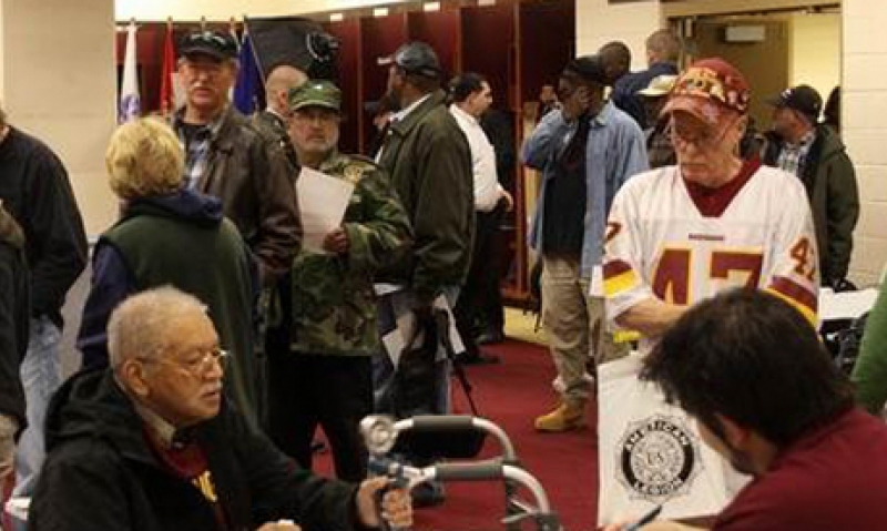 Redskins invite military to their stadium