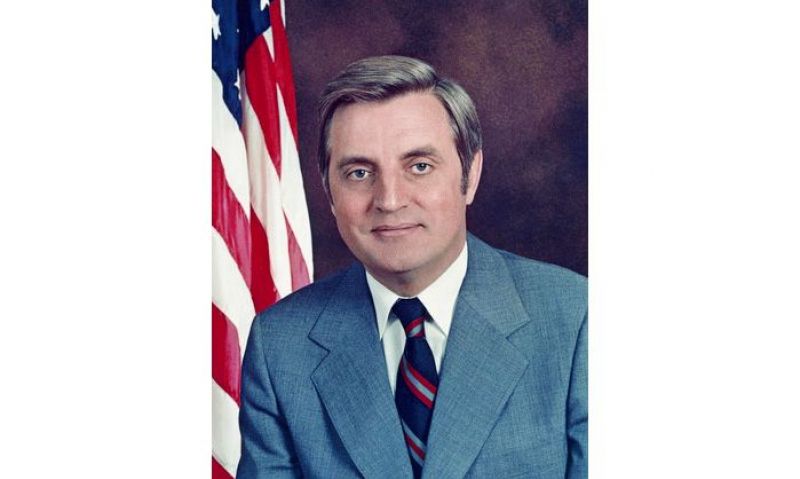 American Legion mourns passing of Walter Mondale