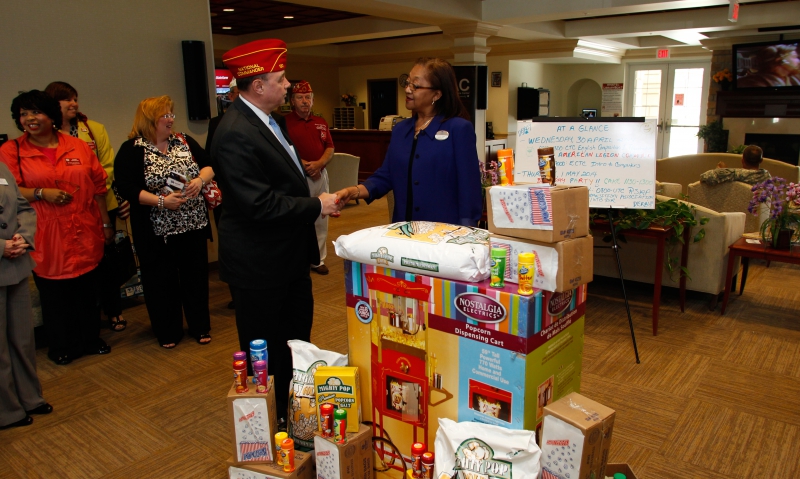 Commander delivers OCW gifts to Ft. Knox