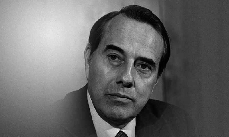 WWII combat veteran and longtime senator Bob Dole passes away