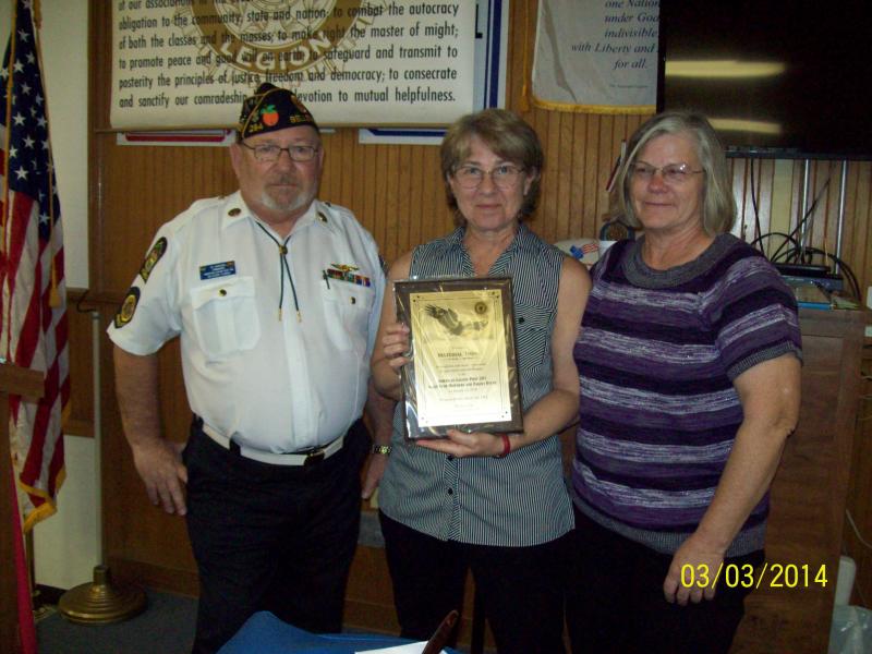 Post 284 presents award