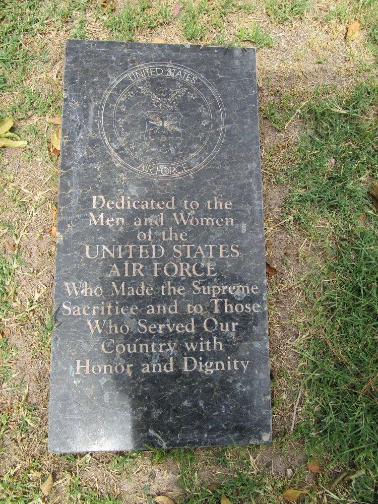 Woodlawn Cemetary Veterans Memorial