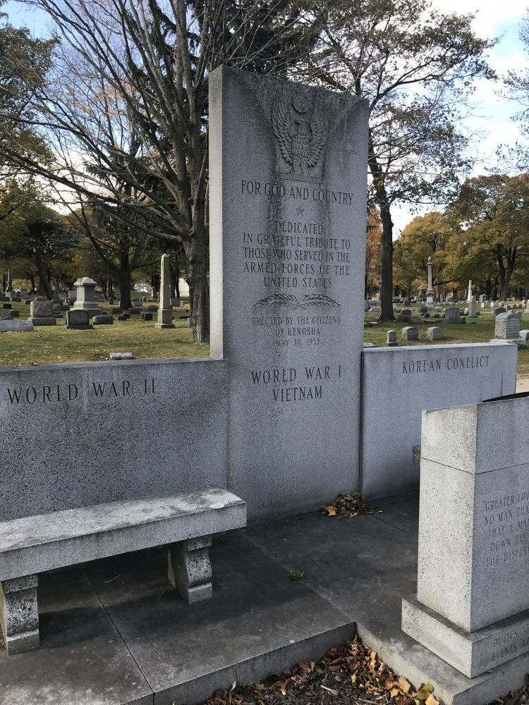 Green Ridge Cemetery War Memorial, Kenosha, Wisconsin