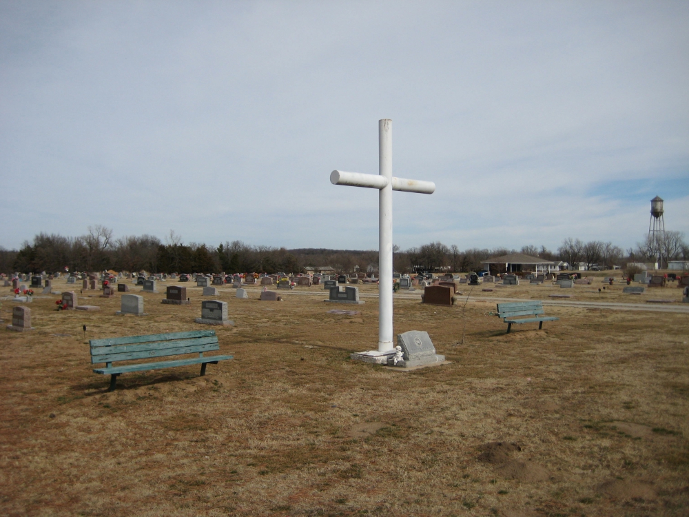 Oilton, Oklahoma - Highland Cemetery Veterans Memorial