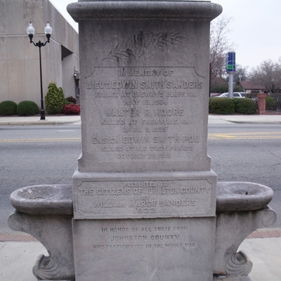 World War I Memorial Fountain, Smithfield