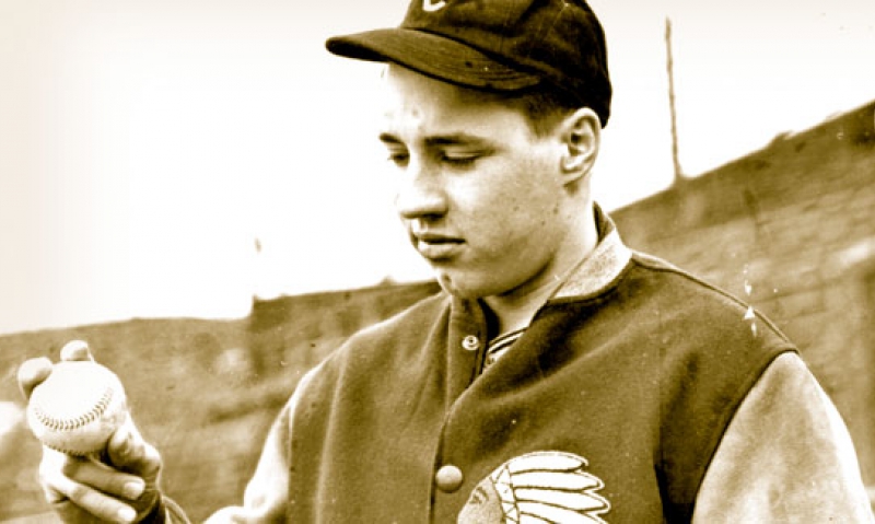 Baseball great Bob Feller pitched in for his team and his country, MLB