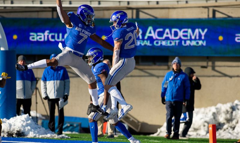 Air Force Earns CIC Trophy With 13-7 Win Over Army - Air Force Academy  Athletics